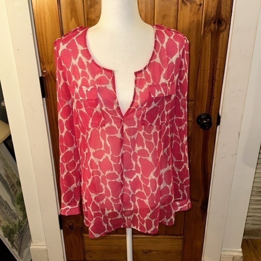 Women’s Banana Republic Factory sheer red print oversized top size Medium